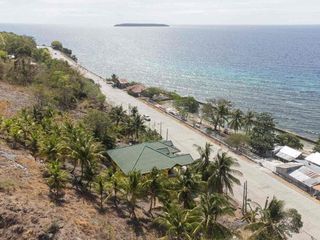 Overlooking  the sea lot in Santander for sale