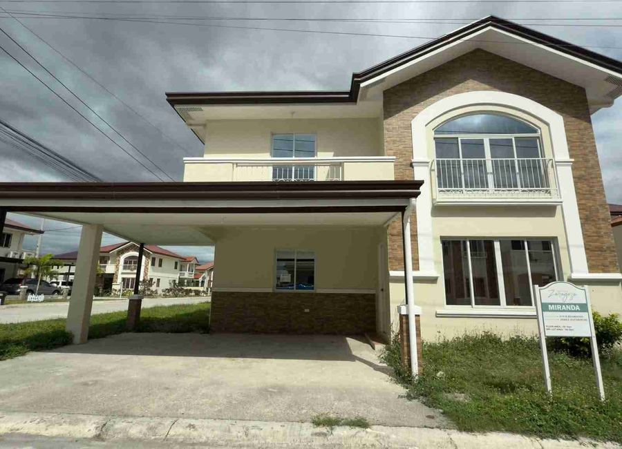 4 Bedrooms Elegant House and Lot in Bacolor Pampanga near SM City and San Fernando NLEX Exit