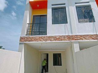 Brand New 4BR Townhouse in Parañaque 2% Cash Out 148K Lipat Agad