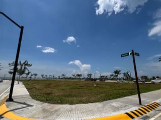 Maple Grove Park Village Good deal Prime Corner Lot For Sale 340SQM beside Clubhouse via Assumed Balance Megaworld Ayala Land Exclusive Village