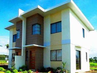 3 bedrooms RFO house and lot in Lipa City