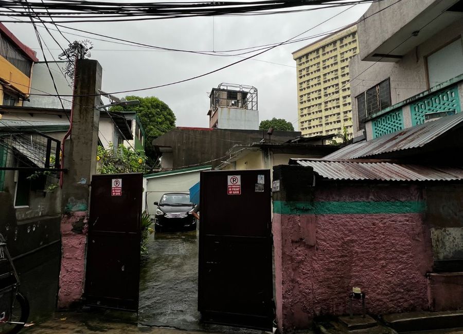 RUSH PROPERTY FOR SALE IN PASAY, MANILA (CONTACT US TO MAKE AN OFFER!)