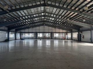 FOR LEASE: Warehouse / Storage Facility – Makati City 1000 sqm Low Floor Along Osmena Highway