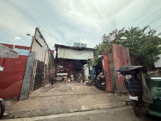 1000 sqm Warehouse for Sale at Cubao in Quezon City