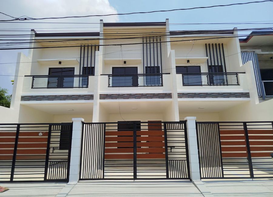 Triplex Two Storey Townhouse for Sale in Las Pinas Pilar Village 9M only - JB