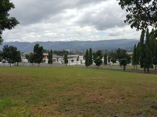 For Sale: RESIDENTIAL LOT IN TIVOLI ROYALE IN QUEZON CITY