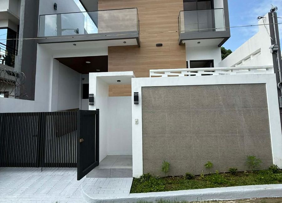 Brand New House and Lot with Panoramic View