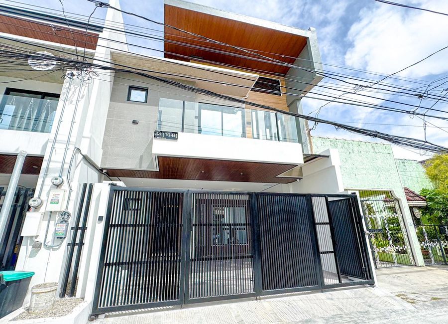 Luxurious Brand New House and Lot with Modern Interior Design and High Ceiling Living Area in BF Resort, Las Piñas City