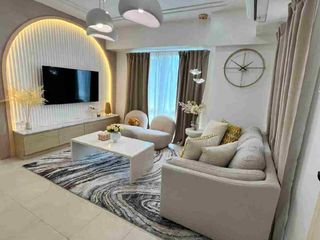 3BR, 2T&B Fully furnish, interior designed, corner unit