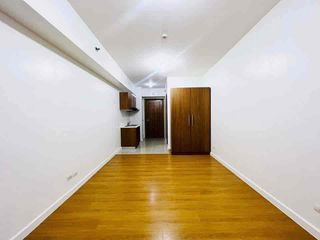 Prime RFO Living in Ermita: 8 Adriatico Manila - Units for Sale