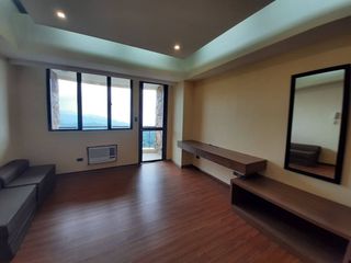 For Sale: STUDIO UNIT IN SPLENDIDO TOWER 1 , TAGAYTAY CITY