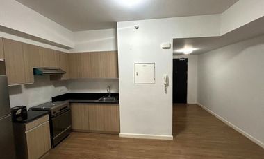 One Maridien Studio Unit for Sale | BGC Taguig Condo ₱240k/SQM