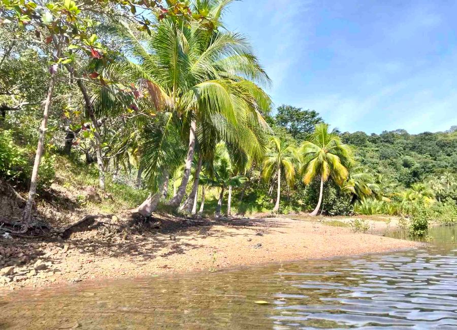 RUSH SALE!!! BEACHFRONT CORON, PALAWAN