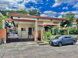 5BR SPLIT-LEVEL HOUSE & LOT FOR SALE IN VALLE VERDE PASIG CITY — HIGH CEILING