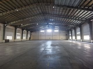 3,000 sq.m Warehouse inside an Industrial Park near SLEX Exit