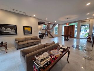 House and Lot For Sale at Paseo de Magallanes Village, Makati City