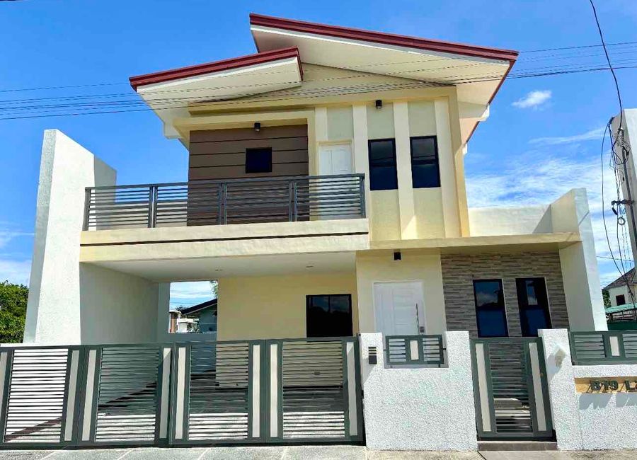 𝗕𝗥𝗔𝗡𝗗 𝗡𝗘𝗪 𝗠𝗼𝗱𝗲𝗿𝗻 𝟮-𝗦𝘁𝗼𝗿𝗲𝘆 𝟰𝗕𝗥 𝗛𝗼𝘂𝘀𝗲 & 𝗟𝗼𝘁 𝗳𝗼𝗿 𝗦𝗮𝗹𝗲 in 𝗚𝗿𝗮𝗻𝗱 𝗣𝗮𝗿𝗸𝗽𝗹𝗮𝗰𝗲 𝗩𝗶𝗹𝗹𝗮𝗴𝗲, 𝗜𝗺𝘂𝘀, 𝗖𝗮𝘃𝗶𝘁𝗲