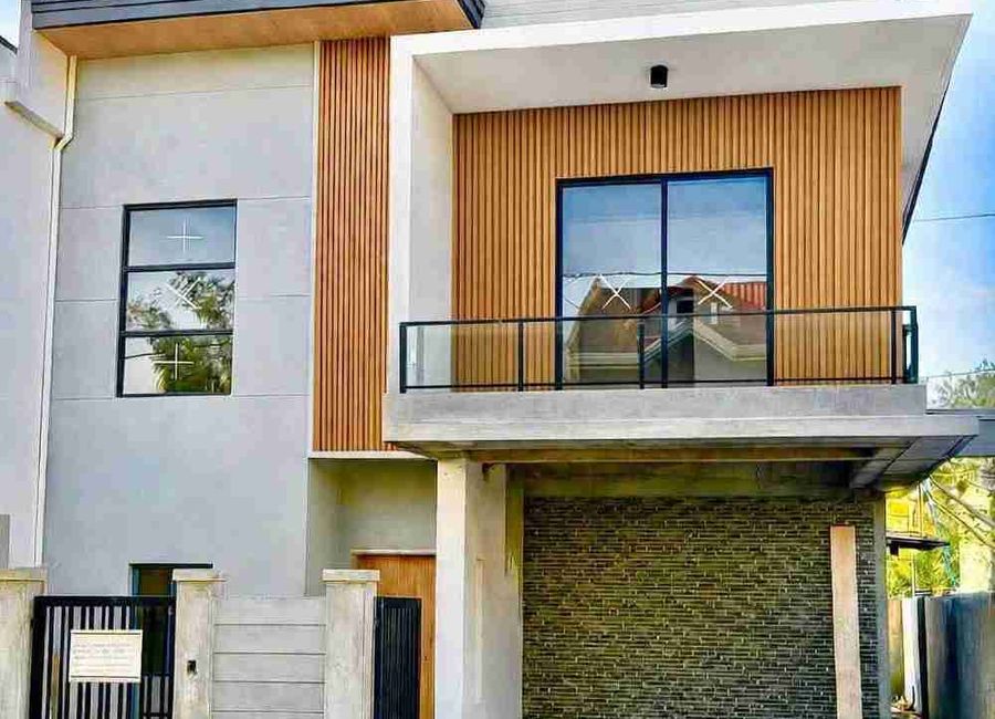 4 BED ROOMS/ PRE SELLING HOUSE AND LOT FOR SALE / MONTEVERDE ROYALE SUBDIVISION, TAYTAY RIZAL