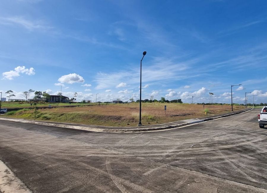 FOR SALE: Corner Lot in Ardia Vermosa, Daaang Hari Cavite