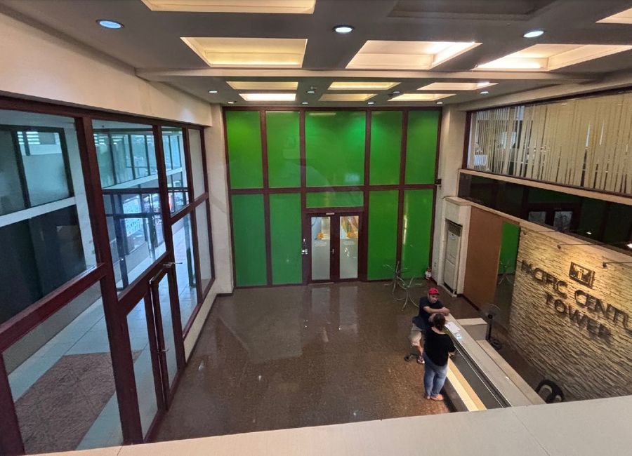 Continuous Flow Commerce: 945 SQM Designed for Non-Stop Customer Capture