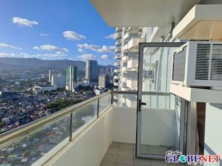 Studio with Balcony in Taft East Gate