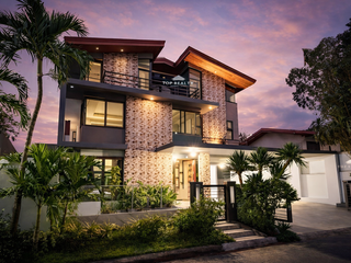 Merville Park 7 Bedroom 7BR House for Rent in Paranaque City