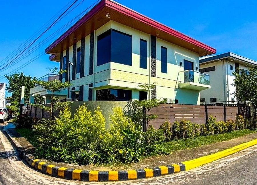 Stunning Brand New Corner Single Detached House & Lot for sale in Brgy. Anabu 2C, Imus Cavite.