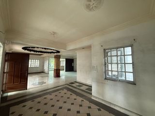 WAREHOHSE FOR LEASE / SALE VALENZUELA