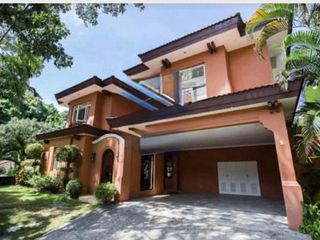 For Rent: Maria Luisa House