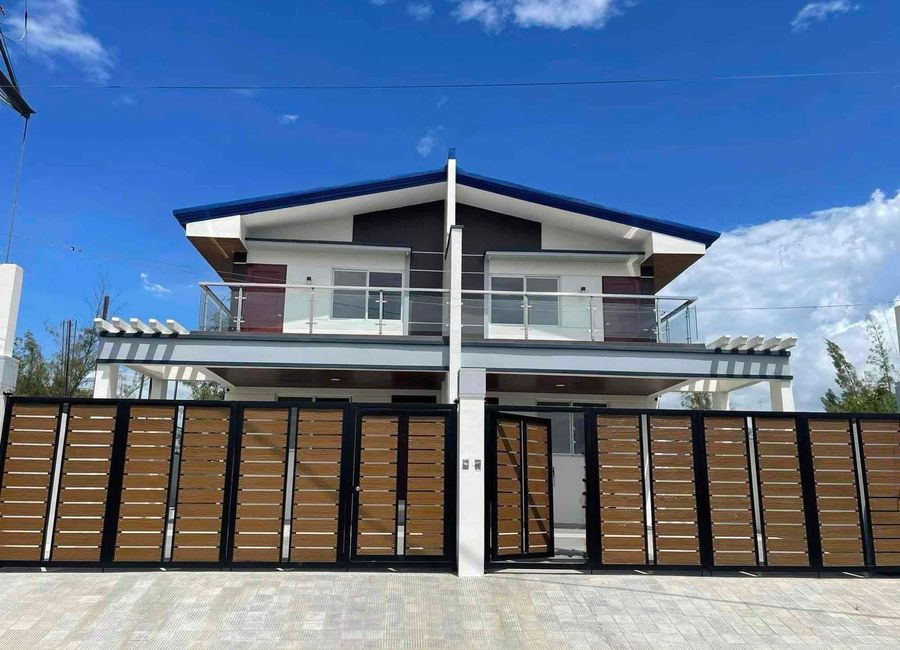 Affordable Preselling House with ALL IN Features and Accessible Location