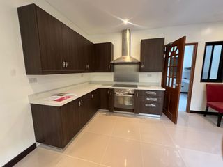 Move-In Ready Townhouse with 3 BR, Den & Garage in The Enclave QC