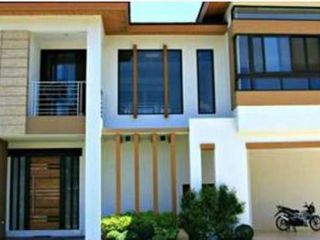FOR LEASE House and Lot in Ayala Southvale Sonera, Las Piñas City