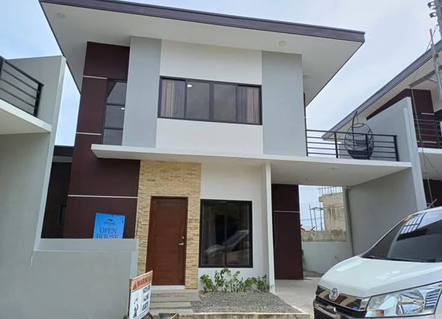 Ready for Occupancy Furnished House and Lot in Bay-Ang Ridge Sta. Cruz Liloan Cebu
