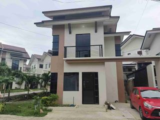 FOR  ASSUME SINGLE DETACH HOUSE AND LOT DOWNPAYMENT 500K MOVE IN ASAP