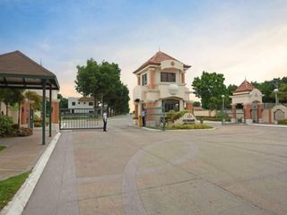 CORNER LOT IN METROGATE ANGELES PAMPANGA