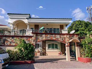 8-Bedroom 8BR House and Lot for Sale in Parañaque City at Bayview Village