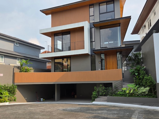 House For Sale in Mckinley Hill Village, BGC, Taguig City