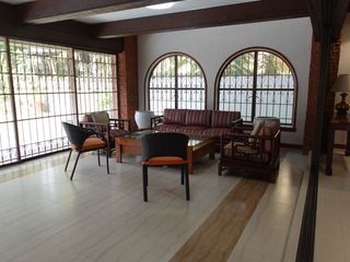 Newly Updated 4 Bedroom House in Dasmarinas Village Makati