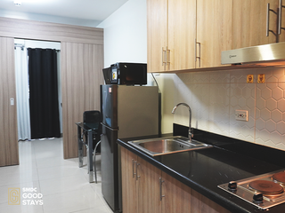 Semi-Furnished 1 Bedroom Unit with balcony for Rent in Unit B021275 Tower 2 Shore 2 Residences Pasay City