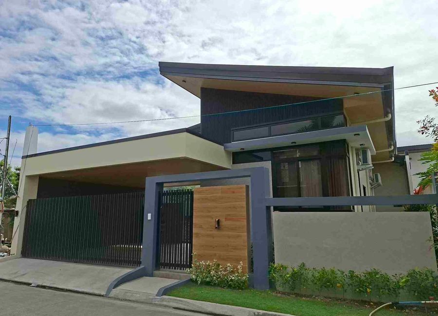 Brand new high ceiling bungalow with swimming pool for sale