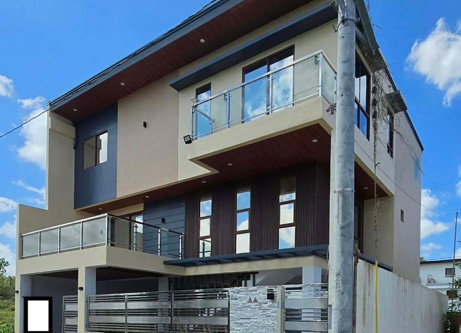 4BR Brand New House and Lot with Roof Deck and Swimming Pool FOR SALE at Metrogate Silang Estates Aguinaldo Highway Cavite