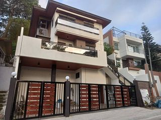 Modern 3 Storey House for Sale in Woodsgate Square Subd., Camp 7