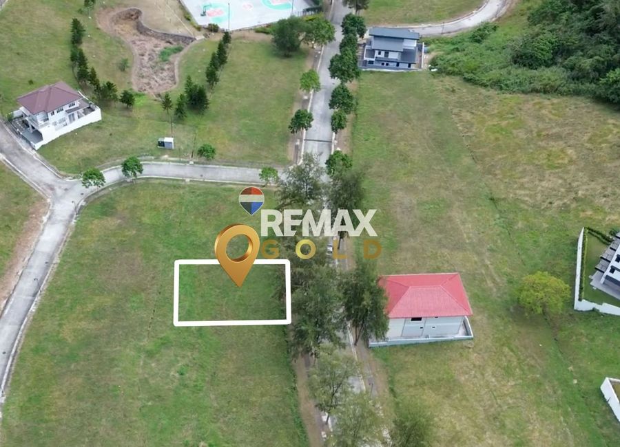 For Sale: 270 SQM Vacant Residential Lot in Twin Lakes Tagaytay - Domaine Le Jardin