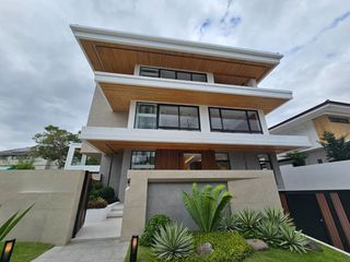 New Modern and Luxury House for Sale in Ayala Alabang Village, Muntinlipa CIty