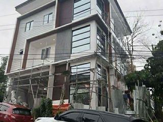 FOR SALE: Overlooking Modern Contemporary House in Cebu City