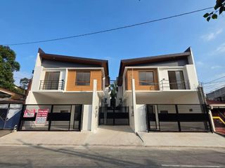 Golden Townhouse – Commonwealth, Quezon City