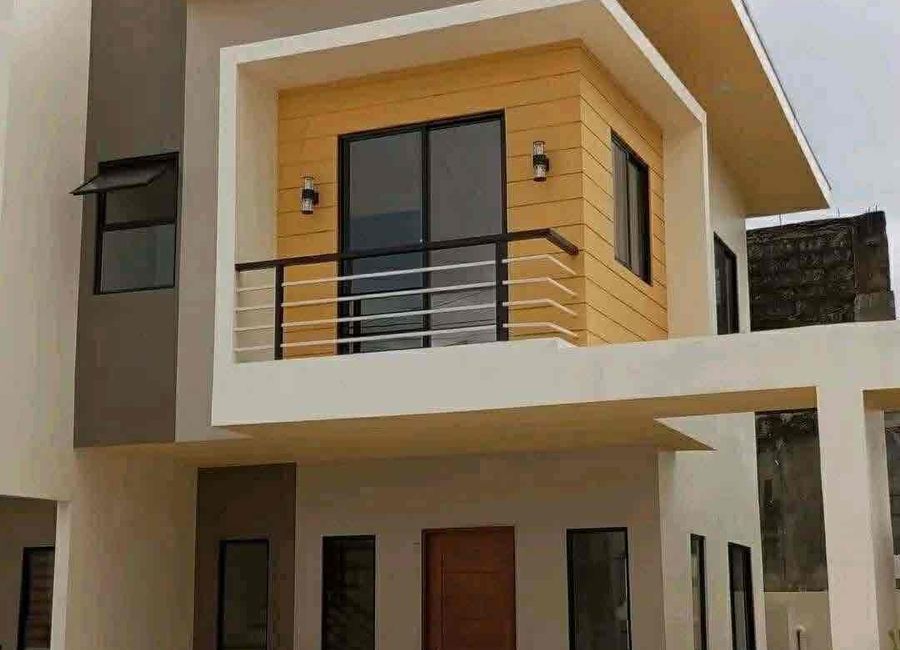 House and Lot Breeza Coves