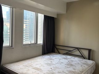 RUSH SALE! 2 BR CONDO WITH PARKING FOR RENT IN BGC