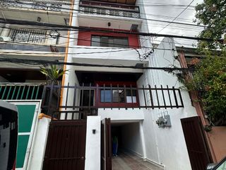 TOWNHOUSE FOR SALE IN SAN ANTONIO MAKATI