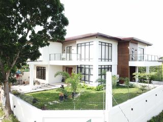 Motivated Seller! Filinvest South Peak 5 Bedroom 5BR Corner House for Sale in San Pedro, Laguna